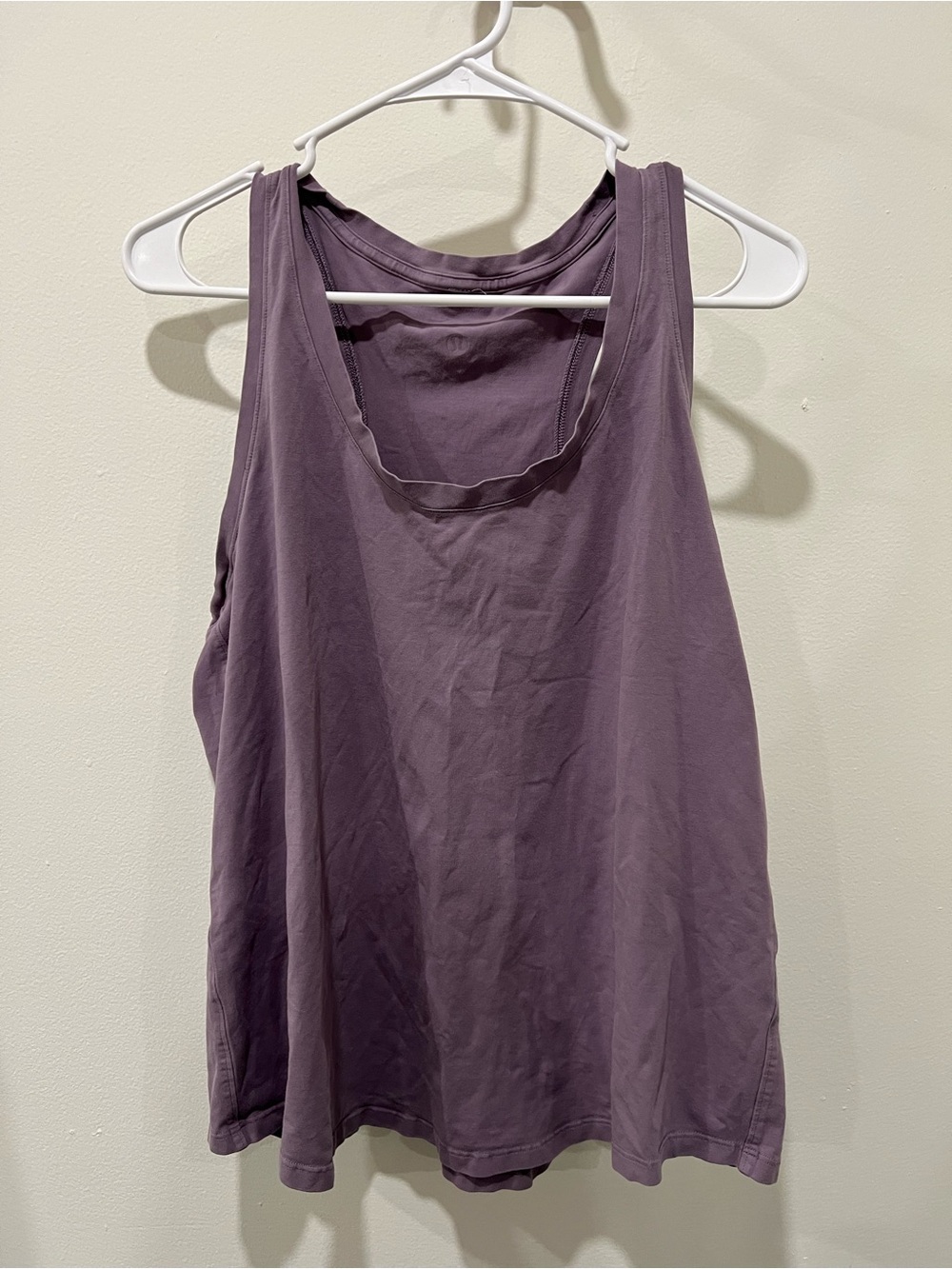 Lululemon Women's Sleeveless Scoop Neck Tank Top - Plum
